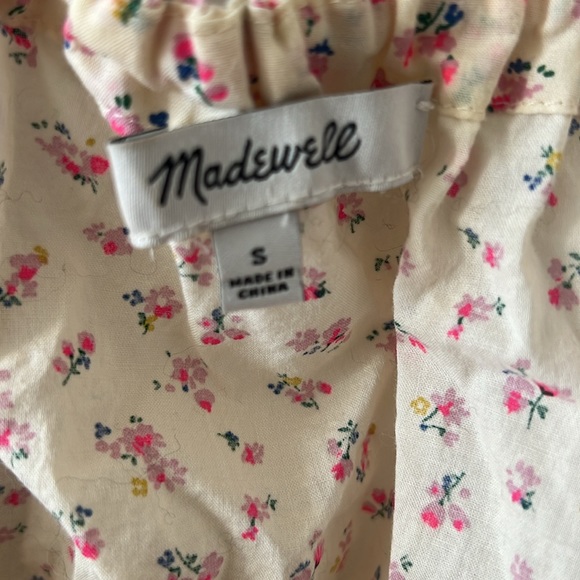 Madewell summer top with ditsy florals and buttons and tie details, size Small - Picture 2 of 6